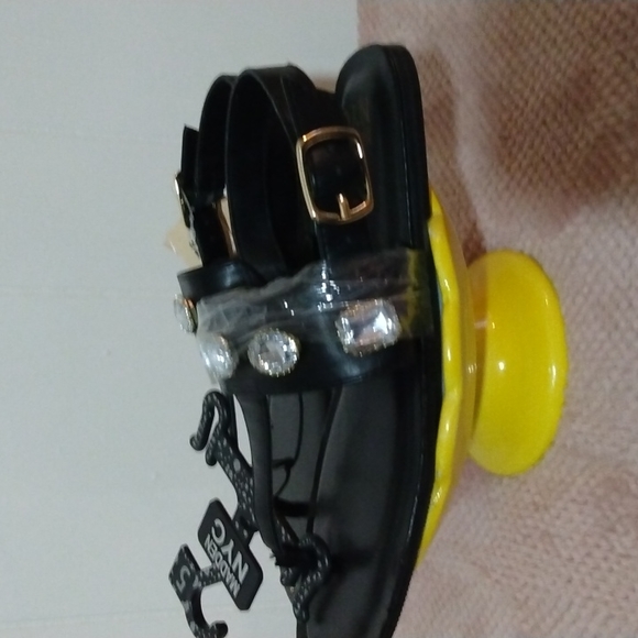 Madden NYC Sandles - Picture 6 of 6